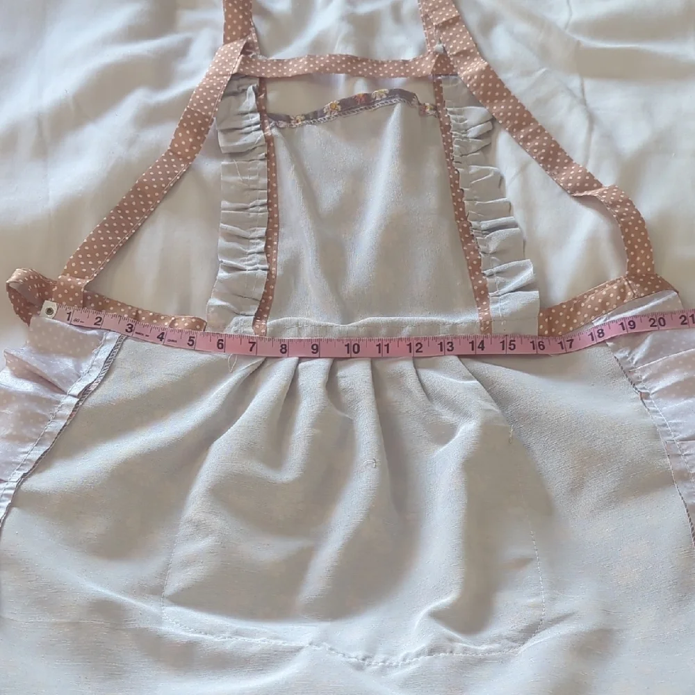 Apron Vintage-inspired Floral Bib Style w/ Tie Back